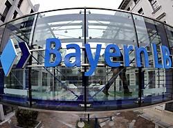 Hypo-Alpe-Adria-Banken-Kreditinstitute-Geldh�user-Einlagen-Sicherheit-Sparer-Anleger-Bankenpleiten-Staatshilfen-USA-�sterreich-Volksbank-Raiffeisen, Bawag-Erste Bank-Einlagensicherung-Wertpapierdienstleistungen-Kreditwirtschaft--	Sparkassen-Haft