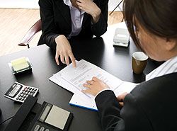 Kredit-Ausleihen-leihen-Darlehen-Bank-Kreditinstitut-Geldhaus-ING-DiBa-Direktbank-Austria-Hypo-Alpe-Adria-Bank-Erste-Bank-Rabatt-F�rderungen-Konsumkredit-Auto-Wohnen-Umschuldung-Verbraucher-Konsument-Kreditnehmer-Bonit�t-Autoh�ndler-Neuwage