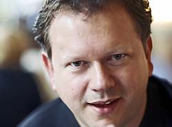 Anleger-Sparer-Investoren-Millionäre-Reiche-Vermögende-Deutschland-Österreich-Schweiz-Finanzkrise-Besserverdiener-Einkommen-Freiheit-Selbstbewusstsein-Motivation-Nachbarschaftssyndrom-Nachbarn-Vermögenswachstum-Harry Markowitz-US-Unive