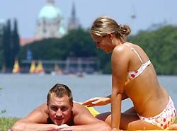 Urlaub-Euro-Eurokrise-Inflation-Preisanstieg-Sommerurlaub-�bersee-S�damerika-Asien-Afrika-S�dafrika-Fu�ballweltmeisterschaft-T�rkei-Ungarn-Kroatien-USA-Vereinigtes K�nigreich-UK-Deutschland-Portugal-Rum�nien-Bulgarien-P
