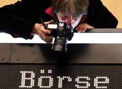 Anleihen-Geldanlage-Vergleich-Biallo.at-Wertpapiere-Risiko-Kapitalgarantie-Zinssatz-Kurs-Nominalwert-Nennwert-Laufzeit-Schwankungen-Erspartes-Zinsen-Verlust-Emittent-Bonit�t-Insolvenz-Pleite-Rating-Agenturen-Konditionen