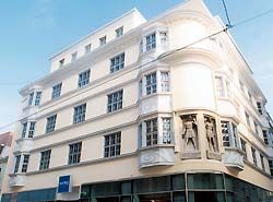 Hypo Nieder�sterreich-Land Neder�sterreich-Landeshauptmann-Erwin Pr�ll-Landeshauptmann-Stellvertreter-Wolfgang Sobotka-SP�-BZ�-Gr�ne-FP�-Untreue-Strafanzeige-Finanzmarktaufsicht-FMA-Staatsanwaltschaft-Richard Juill-Bilan
