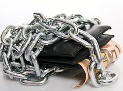 Einlagensicherung-Notfallsfonds-EU-Kommission-Financial Times Deutschland-Geldinstitute-Banken-Kreditinstitute-Geldh�user-Einlagenfonds des Bankenverbandes-Bankenrettungsfonds-SoFFin-Spareinlagen-Sparkassen-Haftungs Aktiengesellschaft-Einlagensicheru