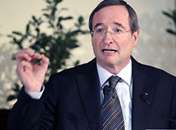 Euro-Eurozone-Eurokrise-Euroschwäche-Finanzmärkte-Finanztransaktionssteuer-Christoph Leitl-Wko-Wirtschaftskammer-Finanz-Staatssekretär-Reinhold Lopatka-ÖVP-Österreichische Volkspartei-Ex-Bundeskanzler-Franz Vranitzky-SPÖ-Alex
