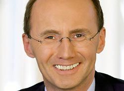 Europäisches Parlament-Verbraucherschutz-EU-Kommission-Unternehmen-Konsumenten-Verbraucher-Vertragsabschluss-Vertrag-Internet-Rücktrittsfrist-Haustürgeschäft-Fernabsatz-Vollharmonisierung-Richtlinie-Verbraucherschützer-Othmar Kara