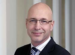 Euro-Euroland-Eurozone-Euro-Raum-Griechenland-Portugal-Italien-Schweiz-Ratingagenturen-Europa-W�hrungsunion-Schweizer Franken-Gemeinschaftsw�hrung-Frieden-Flucht-Anleger-Zinsen-Unternehmensbilanzen-Haushaltsbudgets-Europ�ische Zentralbank-K