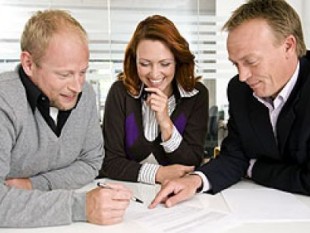 Finanberatung-Qualität-Finanzdienstleister-Banken-Versicherungen-Kreditinstitute-Haushalte-Arbeiterkammer-Finanzverträge-Fondspolizzen-Lebensversicherungen.Kredite-Finanzberater-und Versicherungsmakler-Geldnöte-Kreditrückzahlung-Provis