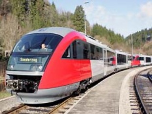 Bahnen-ÖBB-Zugverspätungen-Verspätungen-Fahrpreis-Fahrkarte-Ticket-Gutschein-Bargeld-Europäische Union-EU-Rechte-Bahnfahrer-Bahnkunden-Bahnbetreiber-Infrastrukturministerin-Doris Bures-SPÖ-Gesetz-Ministerrat-Fahrgäste-Tagesze