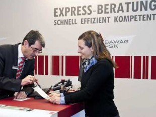 Autofinanzierung-Pkw-Autofahrer-Auto-BAWAG P.S.K.-Kreditaktion-Null-Prozent-Zinsen-Kredit-Neuwagen-Händler-Emissionswert-BAWAG P.S.K. Rundum-Beklebung-Kreditlaufzeitende-Schutzfolie-Zinsen-Kontoführungsentgelte-Bearbeitungsentgelt-Kreditkonto-zi