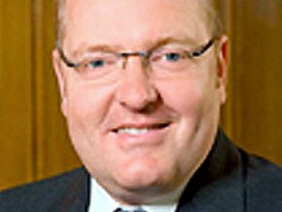 Euro-Eurozone-Währung-Dollar-Fed-EZB-Europäische Zentralbank-Bank of England-Leitzins-Zinsen-Bruttoinlandsprodukt-BIP-Bank Austria-UniCredit Group-Helmut Bernkopf-Vorstand-Michael Rottmann-Wechselkurs-UDSA-Griechenland-Japan-Rating-Finanzkrise