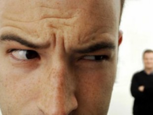 Zinsen-Verzinsung-Kredit-Geldanlage-Sparbuch-Sparcard-Girokonto-Geb&uuml;hren-Spesen-Harald Glatz-Finanzkrise-Banken-Versicherungen-Kreditinstitute-Verbraucher-Konsumenten-Bankkunden-Verm&ouml;gen-Wertpapiere-Aktien-Durchschnittseinkommen-Fremdw&auml;hrun