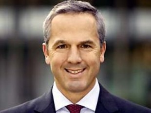 Kurseinbrüche-Aktienmärkte-Anleger-Investments-Staatsverschuldung-Wachstumstrend-Asien-Schwellenländer-Depot-Adam Lessing-Fidelity-Chef-USA-Europa-Inflation-Industriestaaten-Rohstoffpreise-Wachstumsraten-Emerging Markets-Portfolio-Kapital-C
