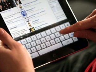 Facebook-Profile-Konto-Identitäten-Facebook-Konten-Barracuda Labs-Börsengang-Kommunikationsmittel-Netzwerk-für illegale Aktivitäten-Wettrüsten-Angreifer-gefälschte Profile-vernetzt-weiblich-bisexuell-Freunde-Fotomarkierungen-