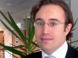 Niedrigzinsen-Sparer-Sparkonten-Bankwechsel-Gustav Wagner-Negativzinsen-Anleger-Konten-Filialbanken-Onlinebanken-EZB-Europäische Zentralbank-Nullzinspolitik-Rendite-fixverzinsliche Wertpapiere-Staatsanleihen-Kursverluste-Zinsen-Veranlagungsformen-Gel