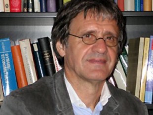 Andreas Treichl-Erste Bank-Blöd-Feig-ohne Ahnung-Politiker-Kredite-Kreditvergabepolitik-Wifo-Institut für Wirtschaftsforschung-Franz Hahn -Bankexperte-Finanzexperte-Basel II-Basel III-Ramschanleihe-Griechenland-Portugal-Irland-Bankensektor-Banke