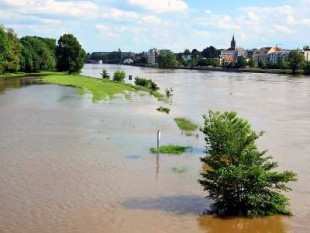 Naturkatastrophe-Hochwasser-Erdbeben-Lawinenabgang-Lawine-Katastrophenfonds-Haushaltspolizze-Eigenheimpolizze-private Versicherer-Katastrophenpaket-Vereins für Konsumenteninformation-VKI-Haushaltsversicherung-Katastrophendeckung-Polizze-Leistungsober