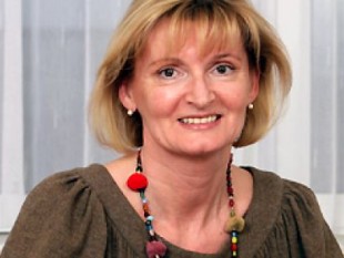 Einkommen-Zuverdienst-Zusatzeinkommen-Steuer-Einkommenssteuererklärung-Werkvertrag-selbstständige Tätigkeit-Selbständiger-Frist-Steuerfrist-Elisabeth Holub-Arbeiterkammer Niederösterreich-AK NÖ-Arbeitnehmer-Unselbständig