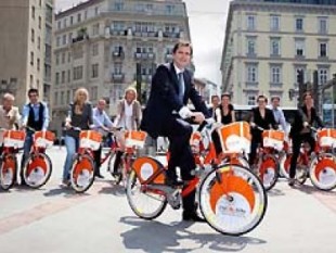 Citybikes-ING-DiBa Direktbank Austria-Wien-Wiener-sparen-Treibstoff-Umweltbelastung-Gewista Werbegesellschaft m.b.H.-– Roel Huisman- Holländer-Rad -Fahrrad-Leihsystem-Radfahrer-Leihstationen-Privatkunden-Direktbanken-Sparen-Kredit- Fonds-ING-DiBa AG