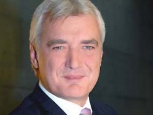 Auto-Pkw-Lkw-Neuwagen-Gebrauchtwagen-Versicherung-Kasko-Versicherung-Reparaturkosten-Versicherung-technische Gebrechen-Reparaturen-Herstellergarantien-Händlergarantien-Gewährleistung-Garantie-Gebrauchtfahrzeuge-Neufahrzeuge-Fahrzeugalter-Walter