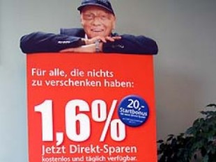 Niki Lauda-Wienerinnen-Wiener-Schuhe-ING-DiBa-CliniClowns-Schuhe putzen-Schuhputzmaschine-Roel Huisman-CliniClowns