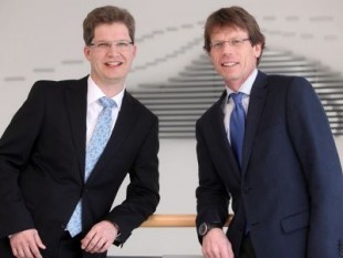 Sparen-Sparer-anlegen-Anleger-Zinsen-Zinssatz-Verzinsung-Tagesgeld-Festgeld-Banken-Kreditinstitute-Salzburg-Spargelder-Konditionen-Porsche Holding Gesellschaft m.b.H.-Bankkonzession-Bankwesengesetz-BWG-Kernkapitalquote-Europäischen Bankaufsichtsbeh&a