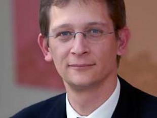 Kredite-Hypothekarkredite-eines Einfamilienhaus-Eigenheim-Finanzierungsplan-Bauprojekt-Finanzierung-Kreditfinanzierung-Einkommen-Eigenmittel-Reserven-Mindestwert-Jungfamilie-Bausparkassenkredit-Hypothekardarlehen-Verbraucherkreditrichtlinie-Effektivzinssa
