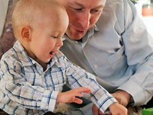 Auszeit vom Job Von Bildungskarenz bis Papa-Monat – Möglichkeiten für eine Job-Pause Familienhospizkarenz Weiterbildungsgeld
